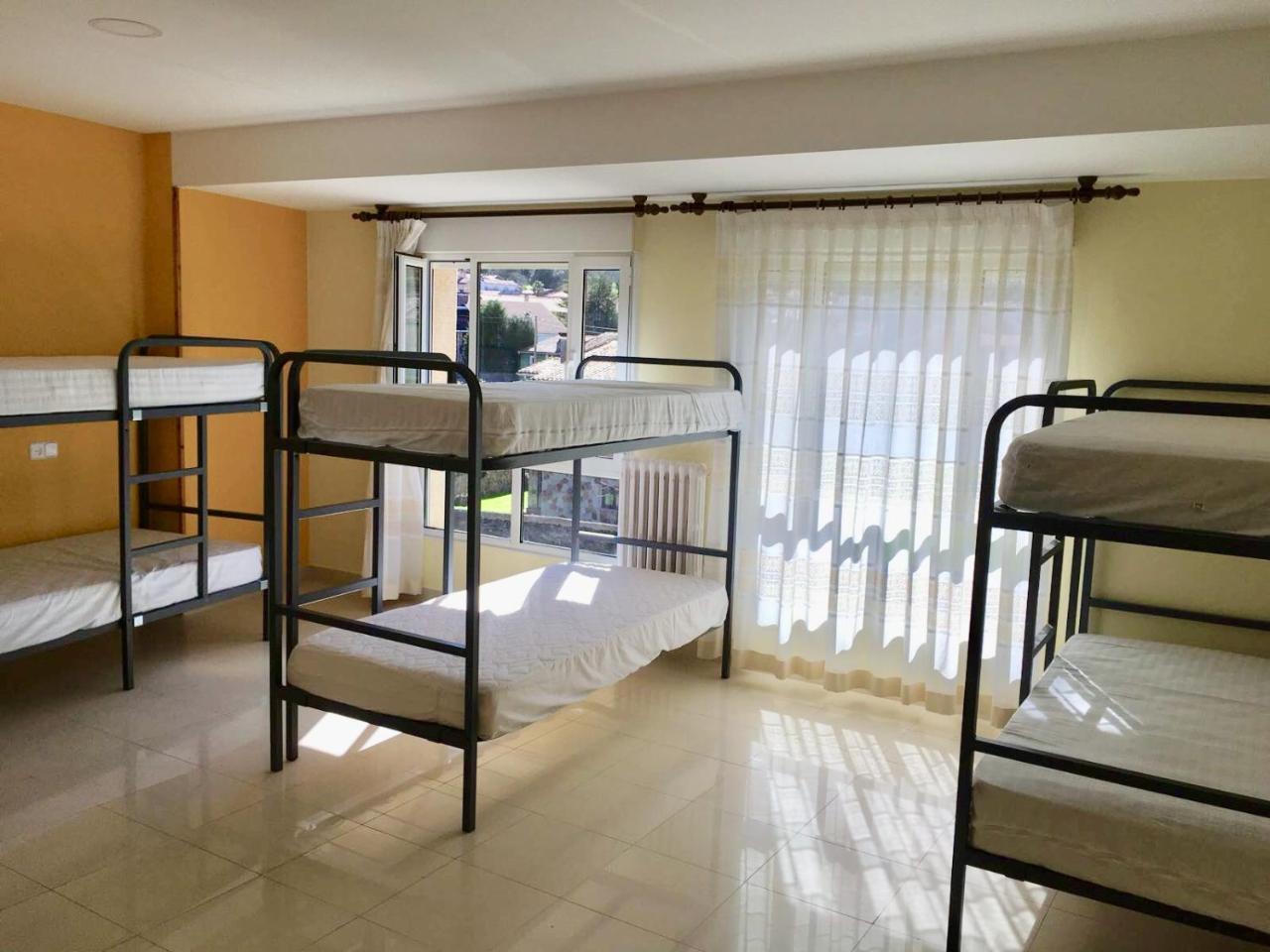 פו דה ליאנס Llanes International Hostel מראה חיצוני תמונה